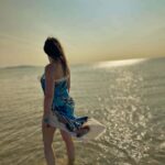 Borvoni - Modèle Crépuscule - Porté mannequin femme - Foulard du Bourbonnais en Coton