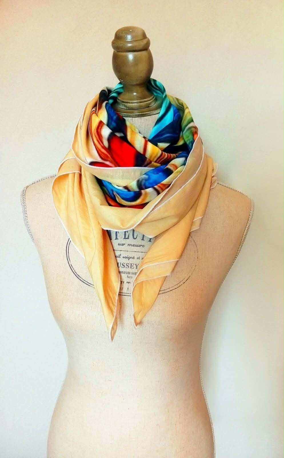 Borvoni - Modèle Source - Porté mannequin - Foulard du Bourbonnais en Coton