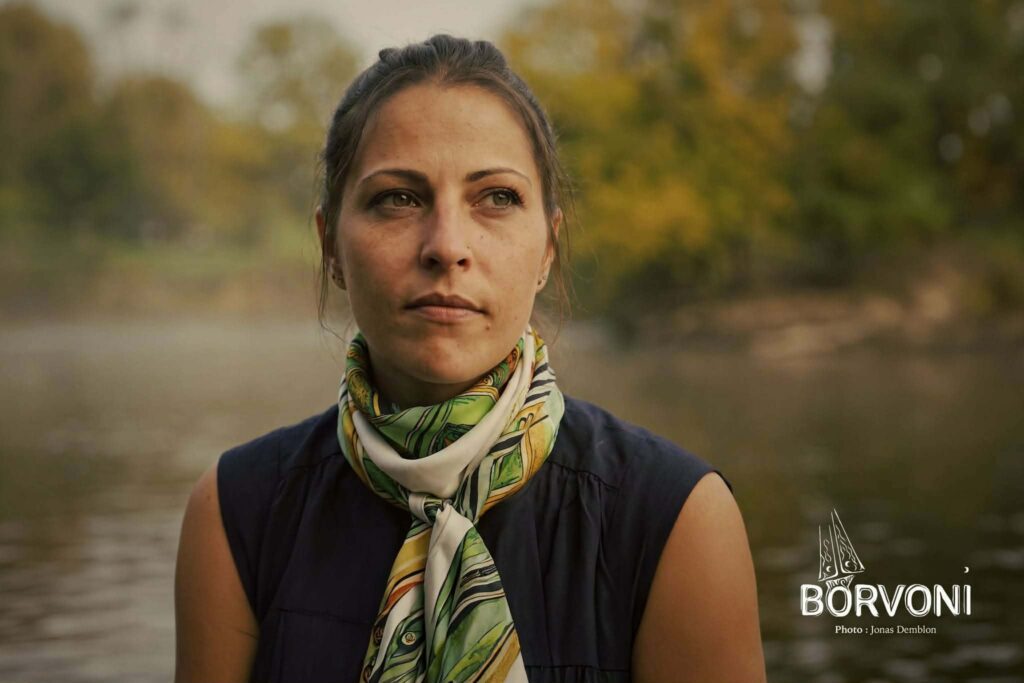 Foulard Borvoni Foulards du Bourbonnais Tournage sur la rivière de l'Allier Modèle Aurore Soie 90 cm